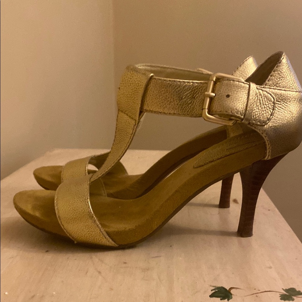 Max Studio Gold Leather T-Strap Heels with Peep-Toe